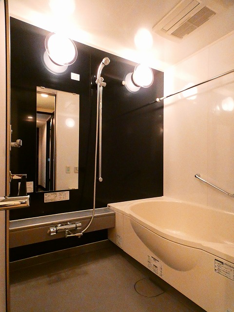 バス・シャワールーム　バス