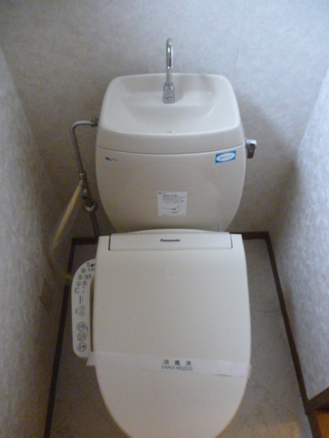 トイレ　トイレ（温水洗浄便座付）