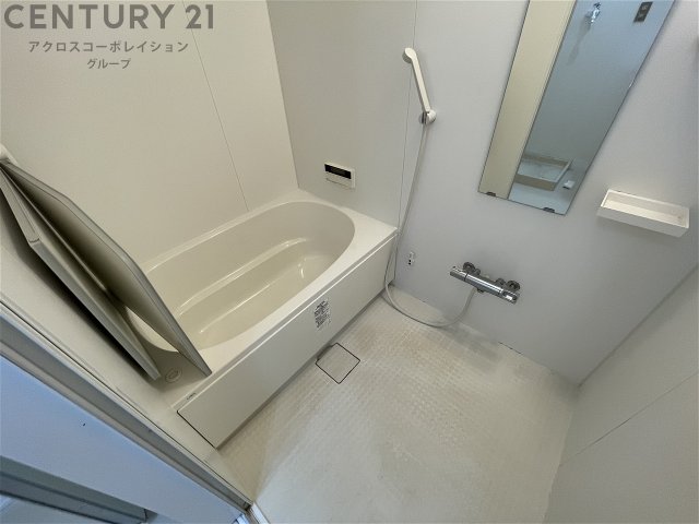 バス・シャワールーム　シンプルで機能的なユニットバスです♪