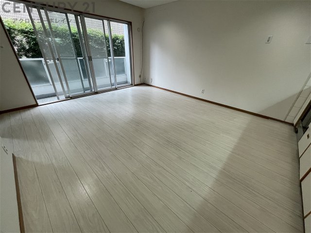 居室・リビング　南向きで日当たり良好なリビング♪