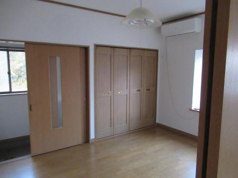 居室・リビング　室内