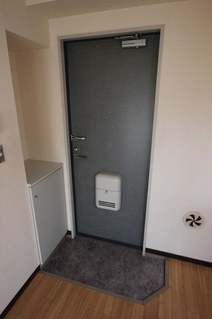 玄関　同物件別室