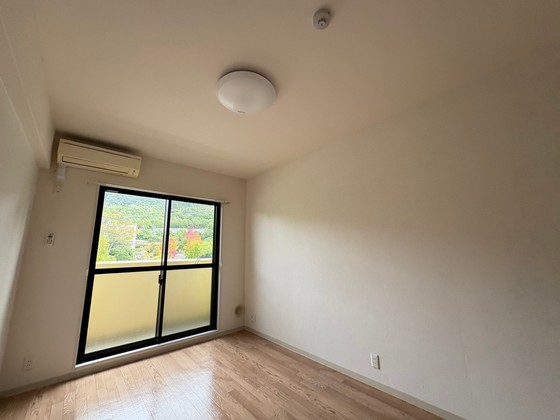 居室・リビング　※別部屋の写真です