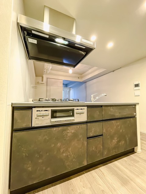 キッチン　※写真は同タイプ住戸です。