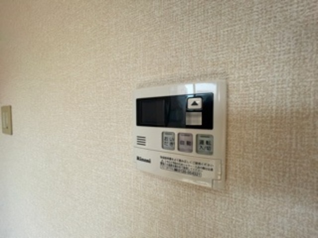 その他設備　給湯器リモコン