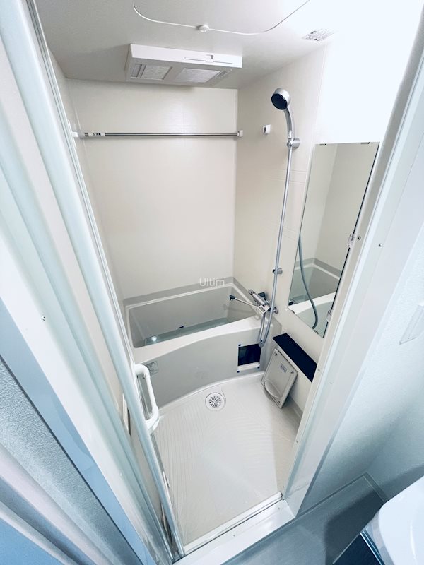 バス・シャワールーム　※別のお部屋の写真です