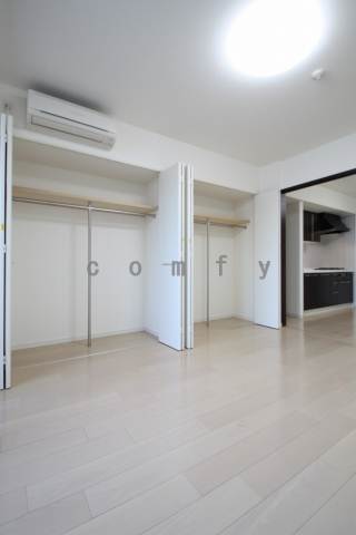 収納　壁一面のクローゼット