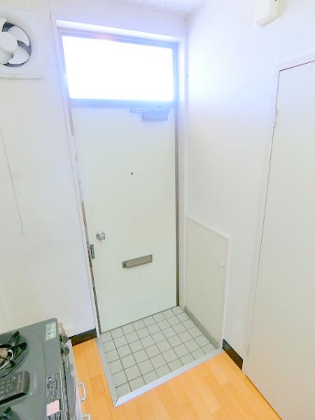 玄関　別のお部屋の写真です。現状優先。
