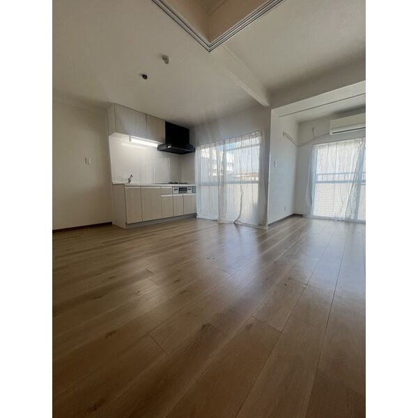 居室・リビング　内装