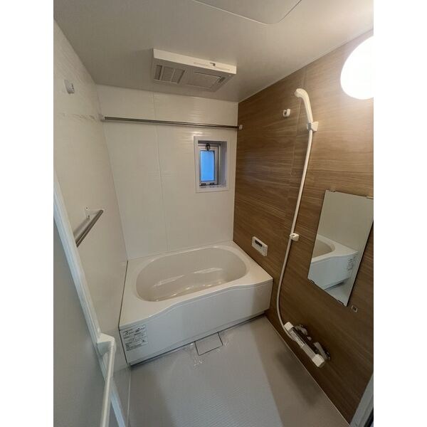 バス・シャワールーム　バスルーム