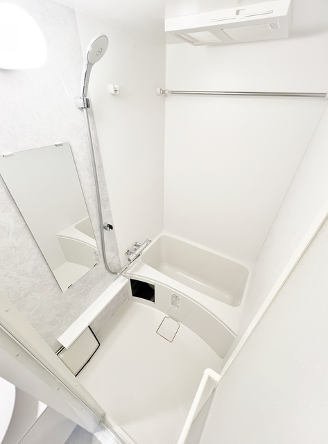 バス・シャワールーム　浴室乾燥・暖房・２４時間換気機能付き