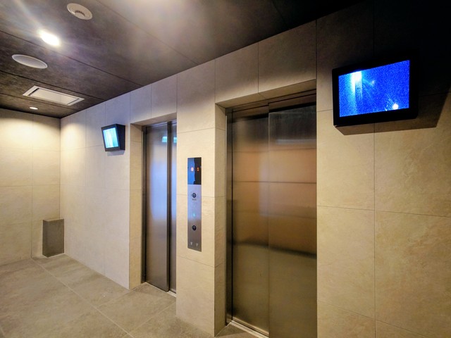 その他共有部分　防犯カメラ付きエレベーター