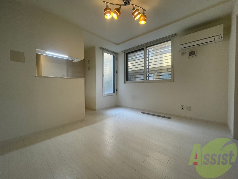 居室・リビング　広くてキレイなお部屋が広がっていて、充実した生活が送れそう。