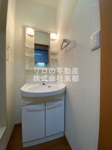 洗面設備　独立洗面台なら落ち着いて身支度ができます☆