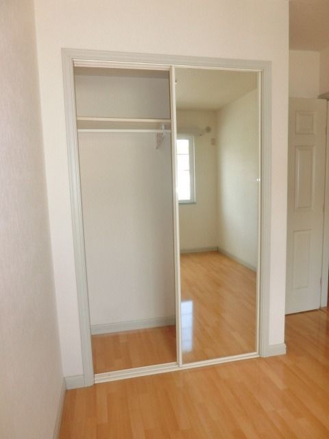 収納　お洋服もたくさん収納できます