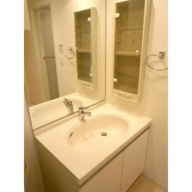 洗面設備　※写真は同タイプ住戸です。