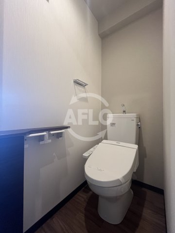 トイレ　ファーストフィオーレ江坂ウエスト　トイレ