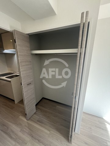 収納　ファーストフィオーレ江坂ウエスト　クローゼット