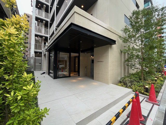 エントランス　エントランス