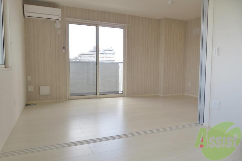 居室・リビング　広々とした開放感いっぱいのリビングになります