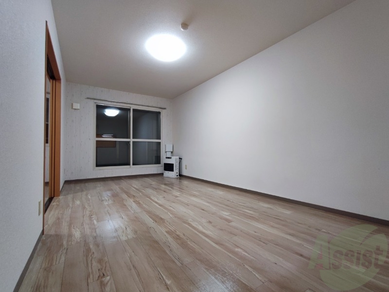 居室・リビング　広くてキレイなお部屋が広がっていて、充実した生活が送れそう。