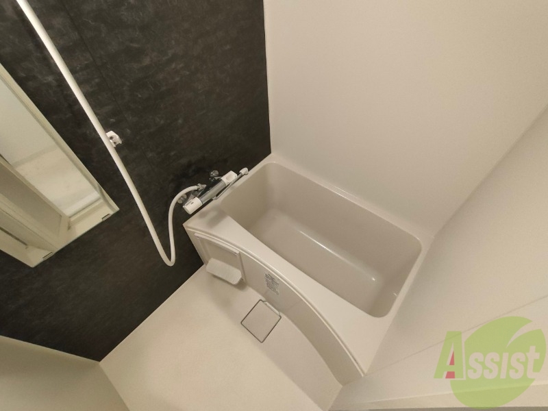 バス・シャワールーム　お風呂になります。一日の疲れを癒してくださいね。