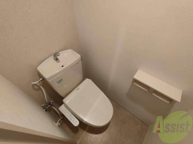 トイレ　シャワートイレになっているので快適です！