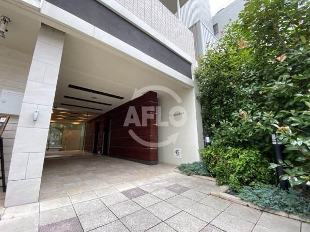 エントランス　T s Garden（ティーズガーデン）　エントランス