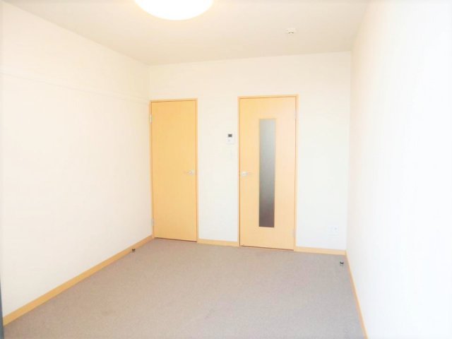 居室・リビング　同タイプ物件の為、形状や間取寸法、色調等が実際とは異なります