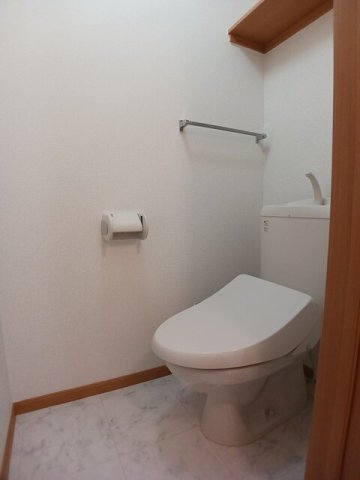 トイレ　トイレもきれいです