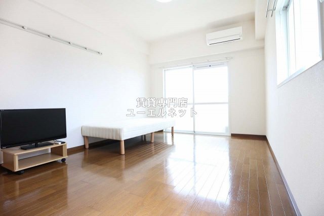 居室・リビング　ゆったりとくつろげる、落ち着きのある居室空間です