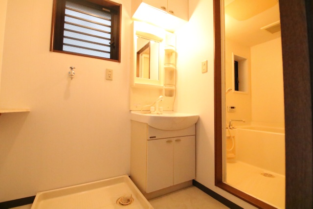 洗面設備　※別室の参考写真の為、現況優先です。