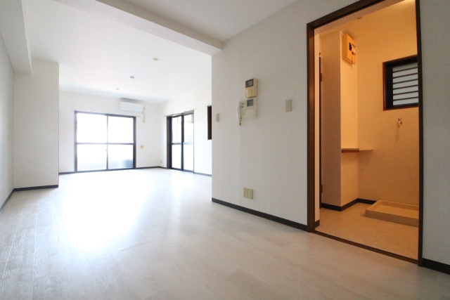 居室・リビング　※別室の参考写真の為、現況優先です。