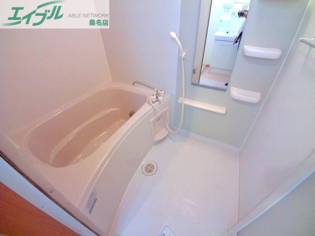 バス・シャワールーム　同型参考写真