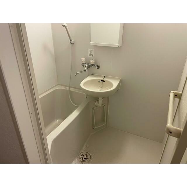 バス・シャワールーム　※同仕様写真