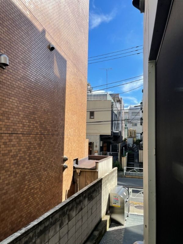 バルコニー　【LDK・洋室】■２面採光■室内物干機