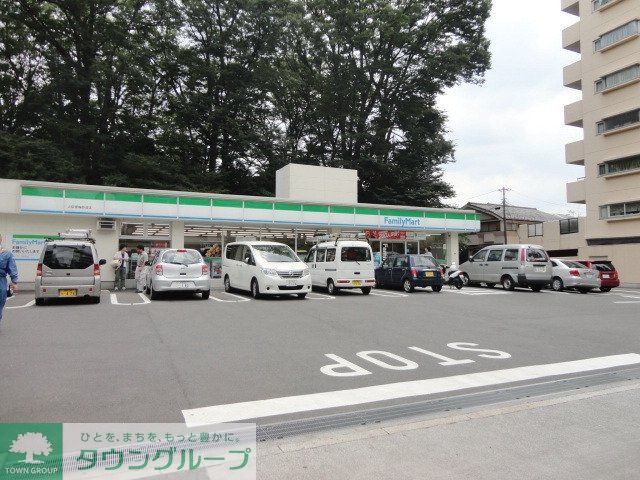 コンビニ　ファミリーマート（コンビニ）まで250m