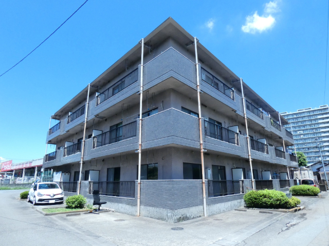 建物外観　敷地内駐車場有り