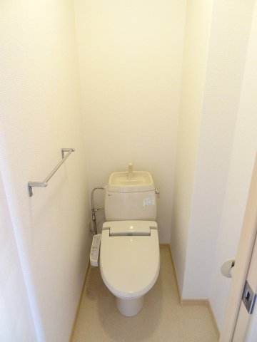 トイレ　コンパクトで使いやすいトイレです