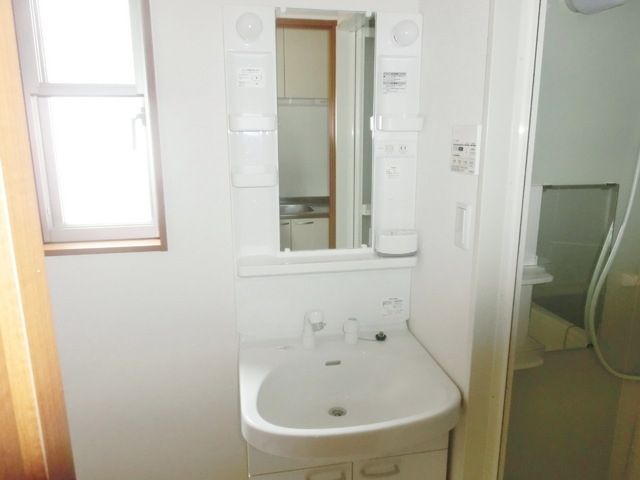 洗面設備　★便利なシャンプードレッサ付独立洗面台です★