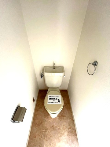 トイレ　※他号室の写真です。