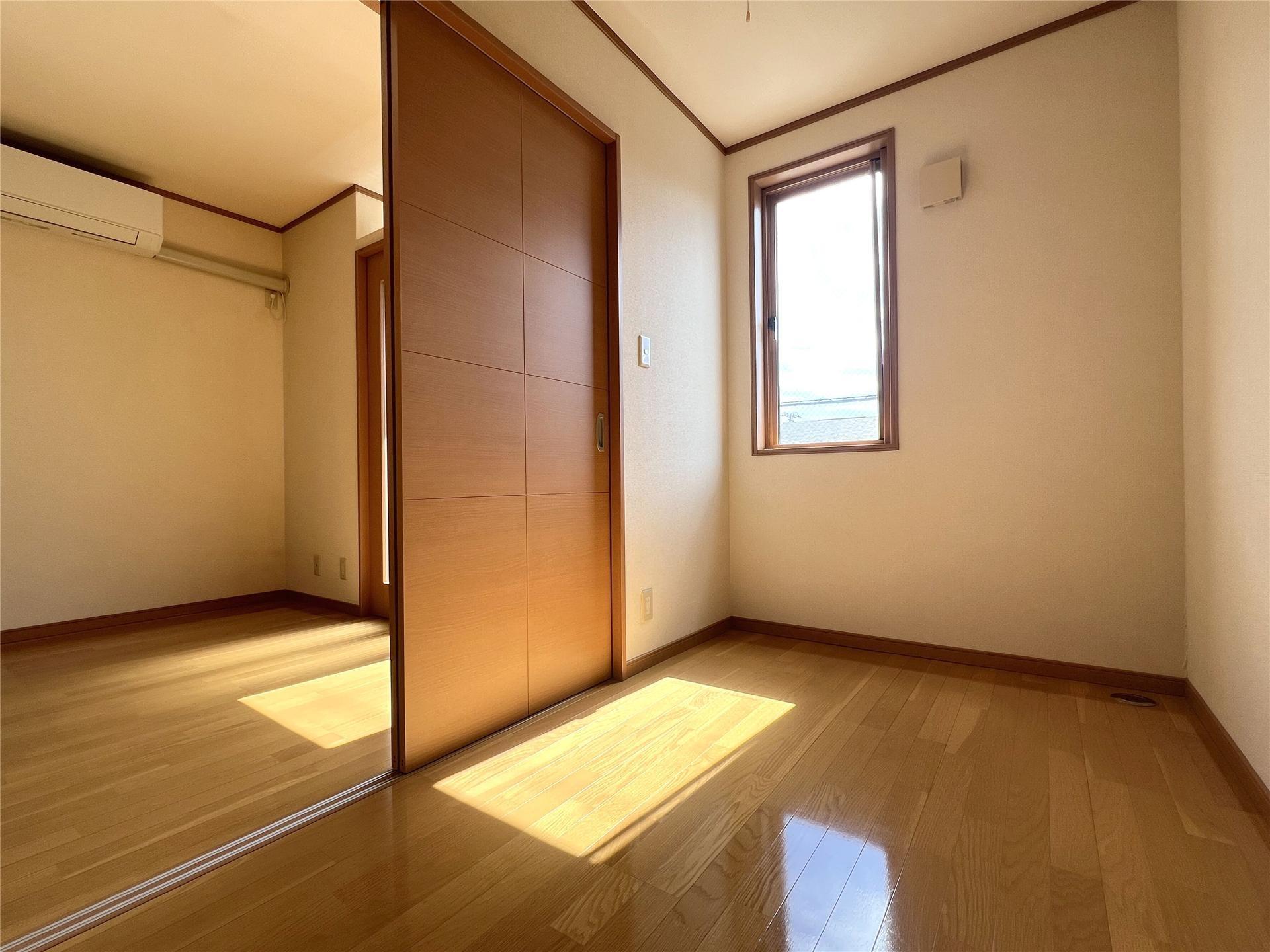 その他　洋室3帖※間取反転　実際の色や建具は異なります。
