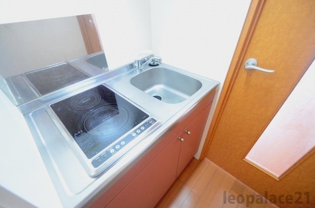 キッチン　設備・仕様は号室により異なる為、現況を優先致します。