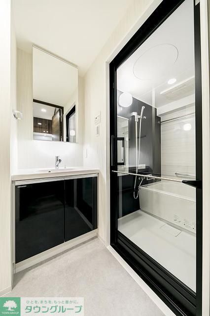 洗面設備　※写真は同タイプ住戸です。