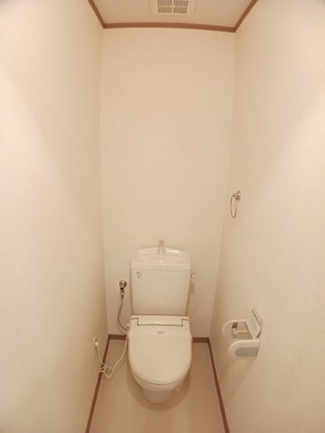 トイレ　ゆったりとした空間のトイレです