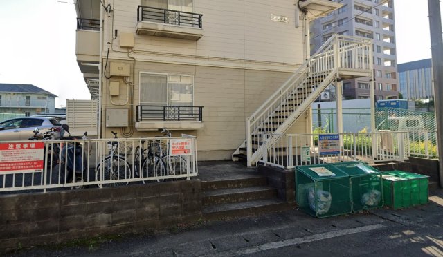 エントランス　管理の行き届いたエントランスです♪