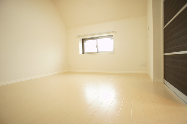 その他部屋・スペース　落ち着いた雰囲気で寝室向きのお部屋です♪