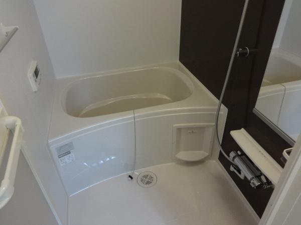 バス・シャワールーム　※同じ施工会社の別物件の写真です