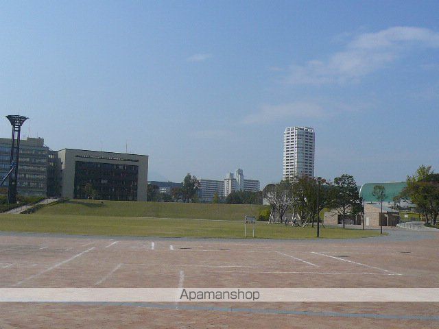 公園　勝山公園大芝生広場（公園）まで1000m