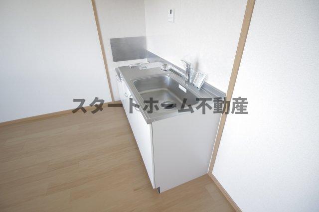キッチン　コンパクトなキッチンで掃除もラクラク